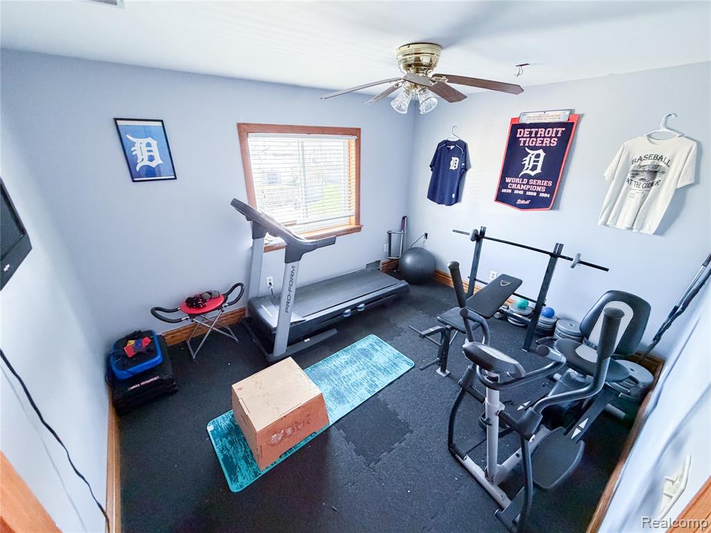 703 Saint John Street, Wyandotte, MI 48192 — Photo 25