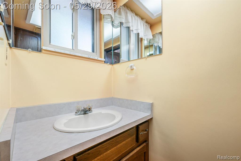 38230 Chartier Street, Harrison Township, MI — Photo 24