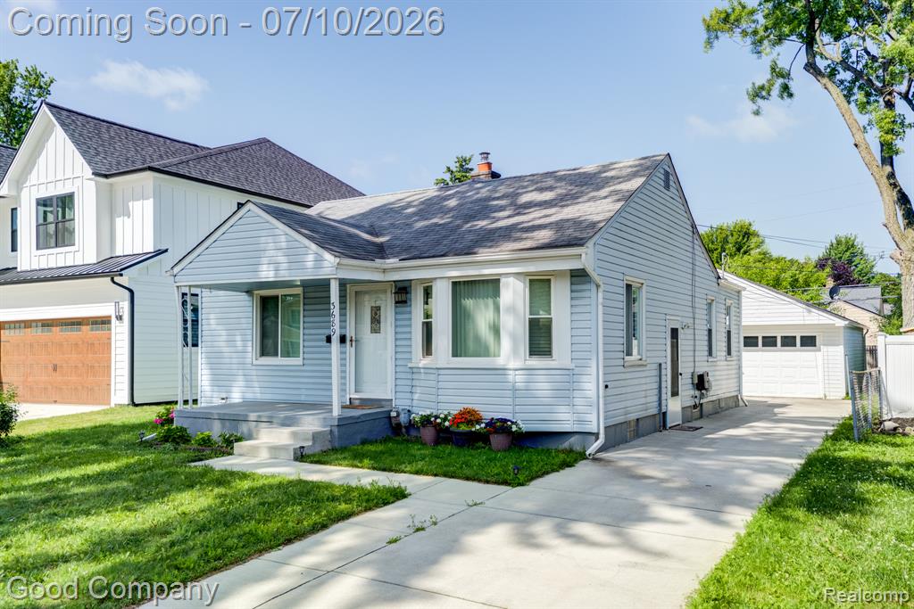 3689 Phillips Avenue, Berkley, MI 48072