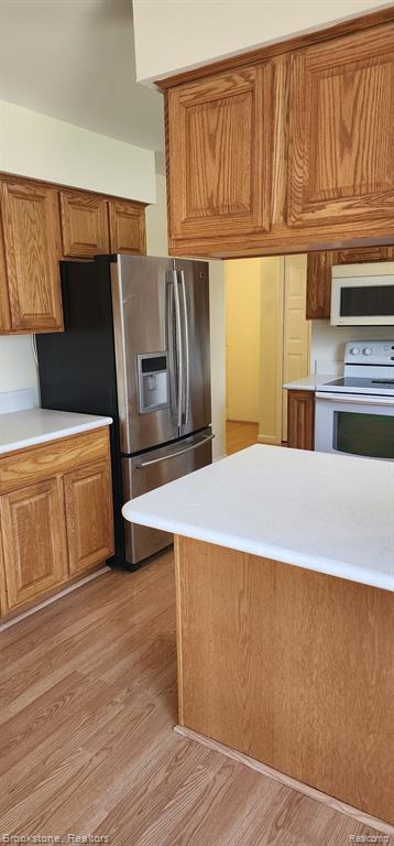 9272 ELAINE Drive, Swartz Creek, MI 48473 — Photo 8