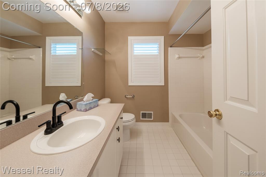 17575 Rocco Drive, Macomb, MI 48044 — Photo 27