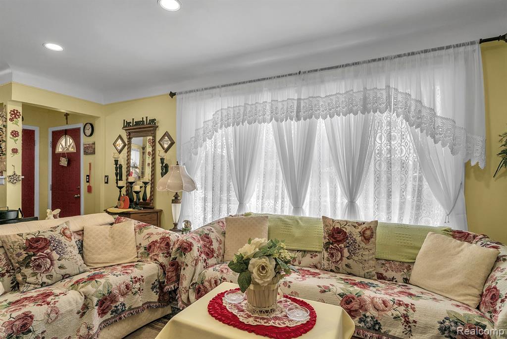 1582 Chandler Avenue, Lincoln Park, MI 48146 — Photo 5