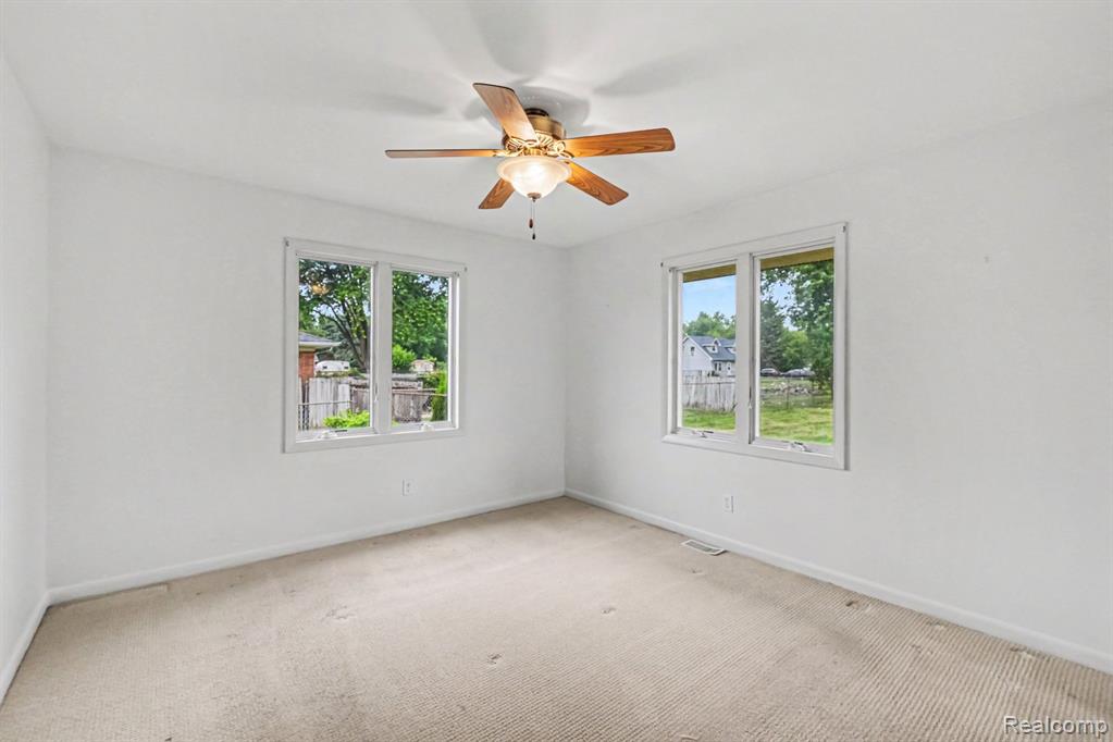 5199 Lapeer Road, Burton, MI 48509 — Photo 10