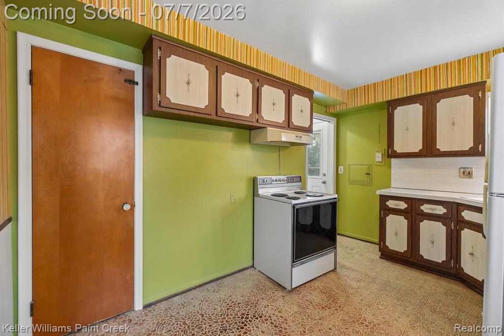 5110 Lyons Circle S, Warren, MI 48092 — Photo 8