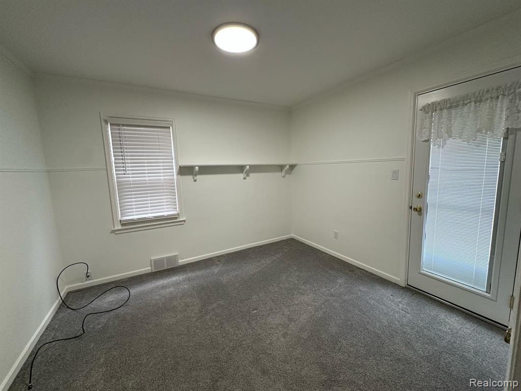 431 N DENWOOD Street, Dearborn, MI 48128 — Photo 8
