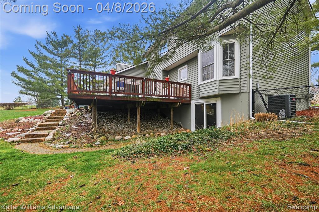 6385 Woodcrest Ridge, Clarkston, MI — Photo 35