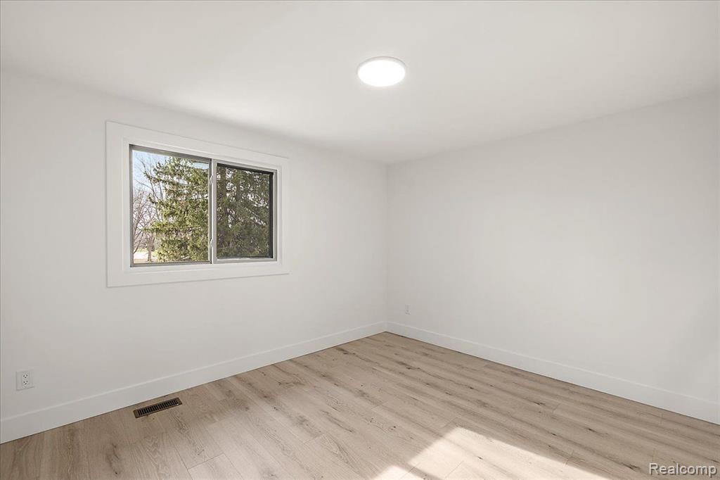 61561 N RIDGE Trail, Washington, MI — Photo 44