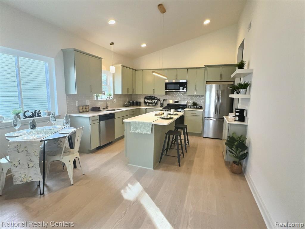542 Springle Drive, Waterford, MI 48327 — Photo 5