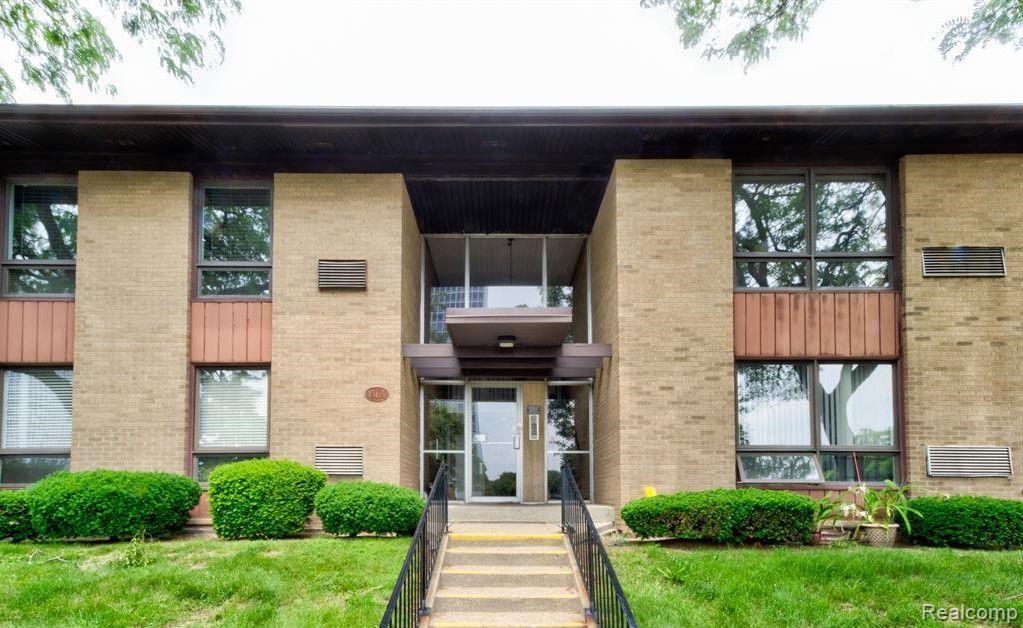 1565 CHERBONEAU, Detroit, MI 48207