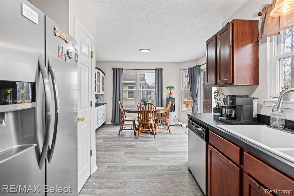 185 Laura Lane, Linden, MI 48451 — Photo 16