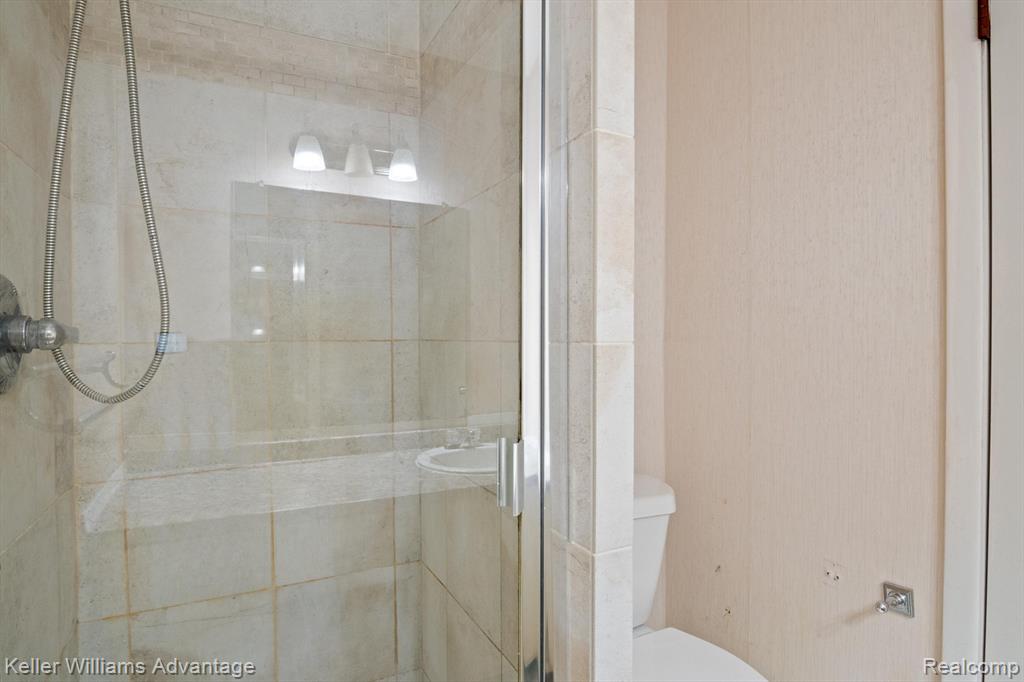 31993 W 12 MILE Road, 313, Farmington Hills, MI 48334 — Photo 25