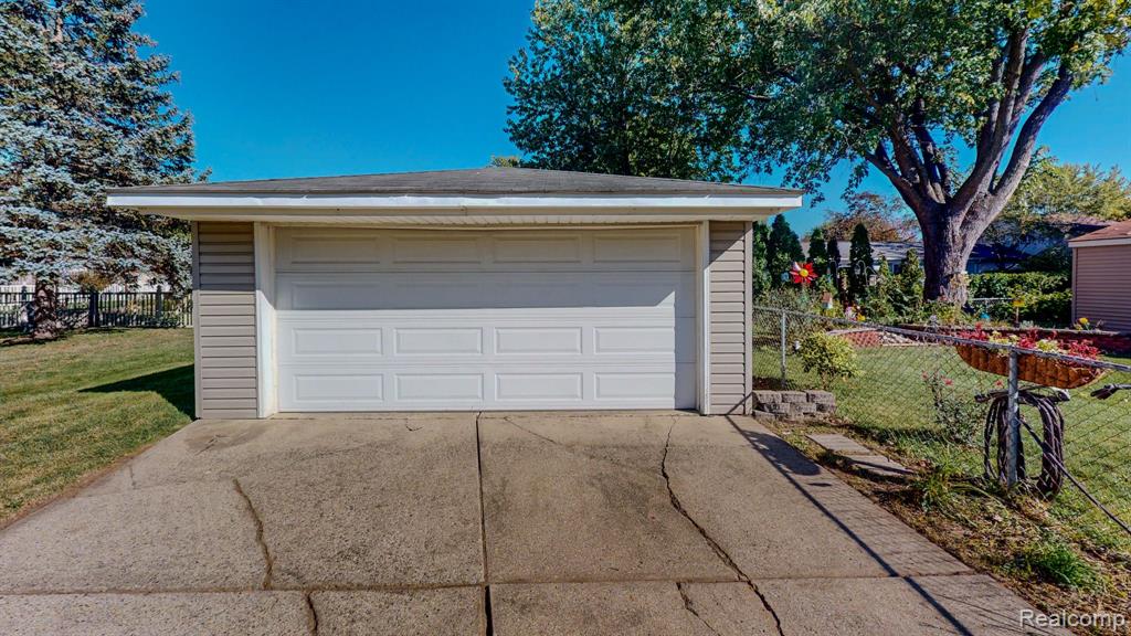 1357 Hampshire Drive, Canton, MI 48188 — Photo 28