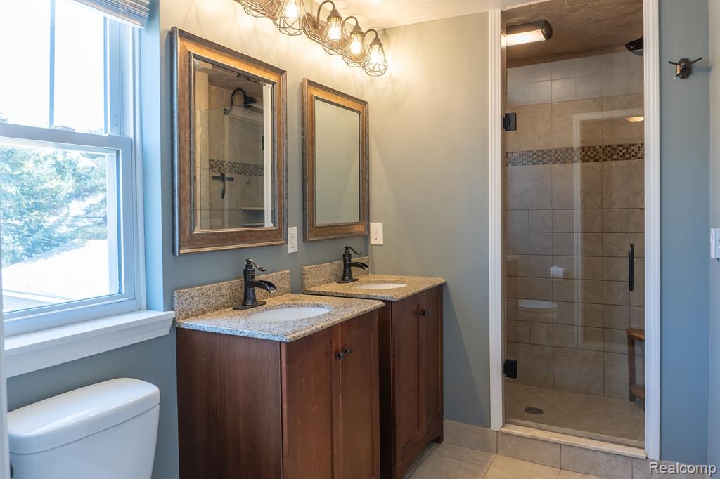 405 N MINERVA Avenue, Royal Oak, MI 48067 — Photo 26
