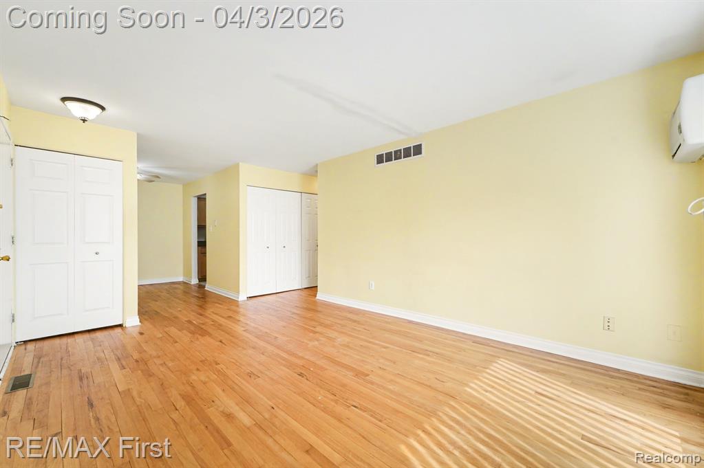 925 Laprairie Street, 117, Ferndale, MI 48220 — Photo 12
