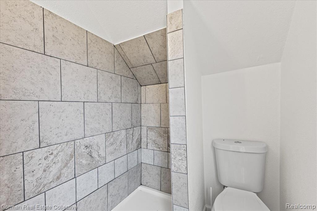 8227 Saint Marys Street, Detroit, MI 48228 — Photo 20
