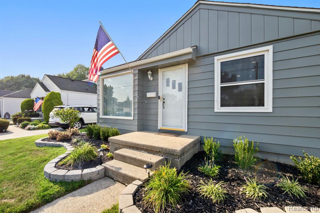 80 Tecumseh Street, Clawson, MI — Photo 2