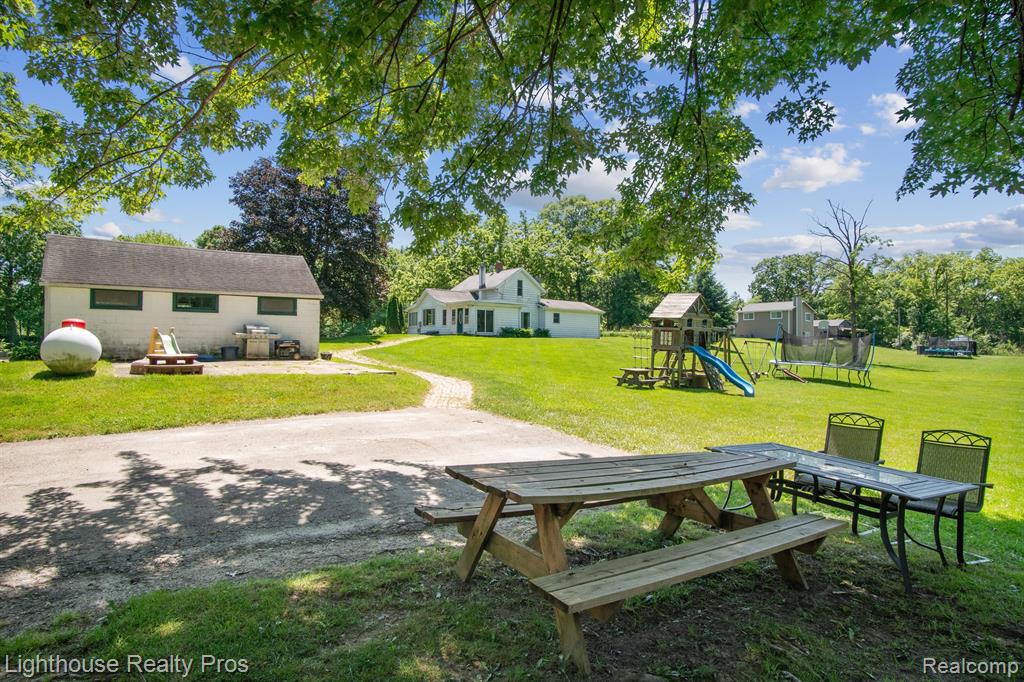 67640 W 8 MILE Road, South Lyon, MI 48178 — Photo 35