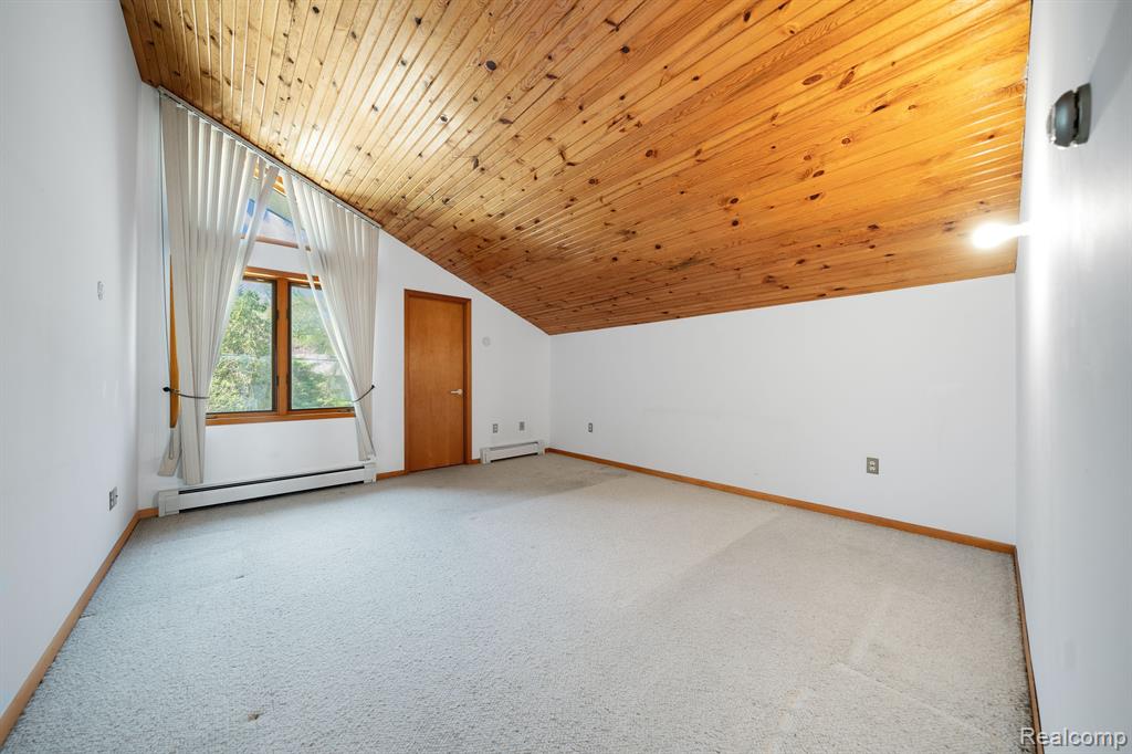 935 Stratton Drive, Waterford, MI 48328 — Photo 20