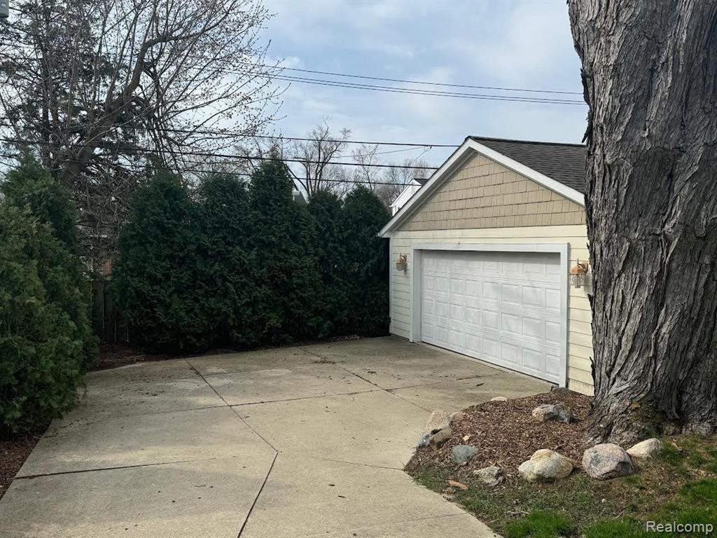 881 SIMPSON Street, Plymouth, MI 48170 — Photo 5