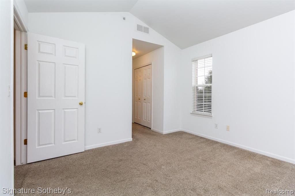 26204 April Court, Walled Lake, MI 48390 — Photo 13
