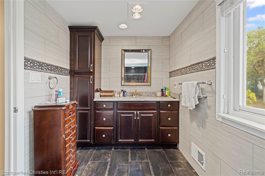 7178 Heather Heath, West Bloomfield, MI — Photo 25