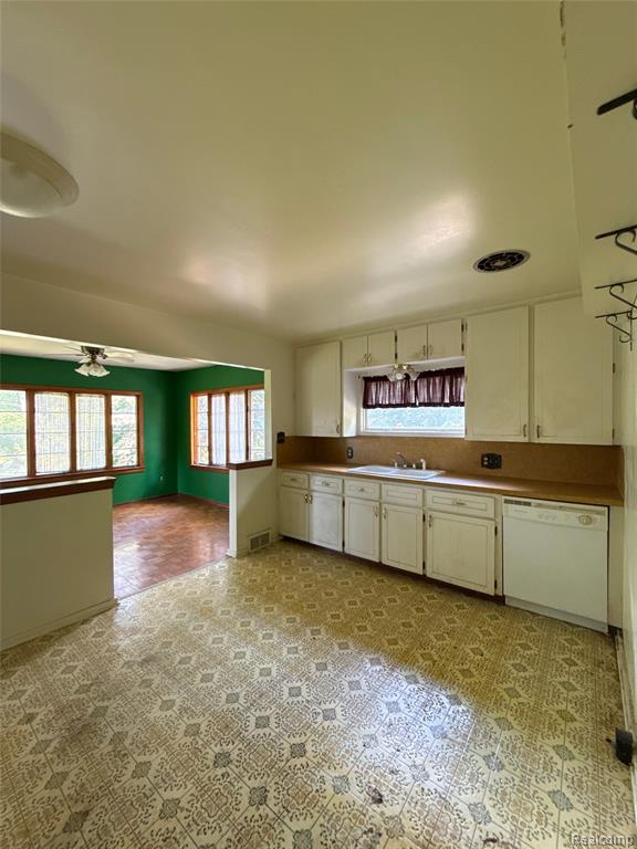 5910 Lakewood Boulevard, Clawson, MI — Photo 27