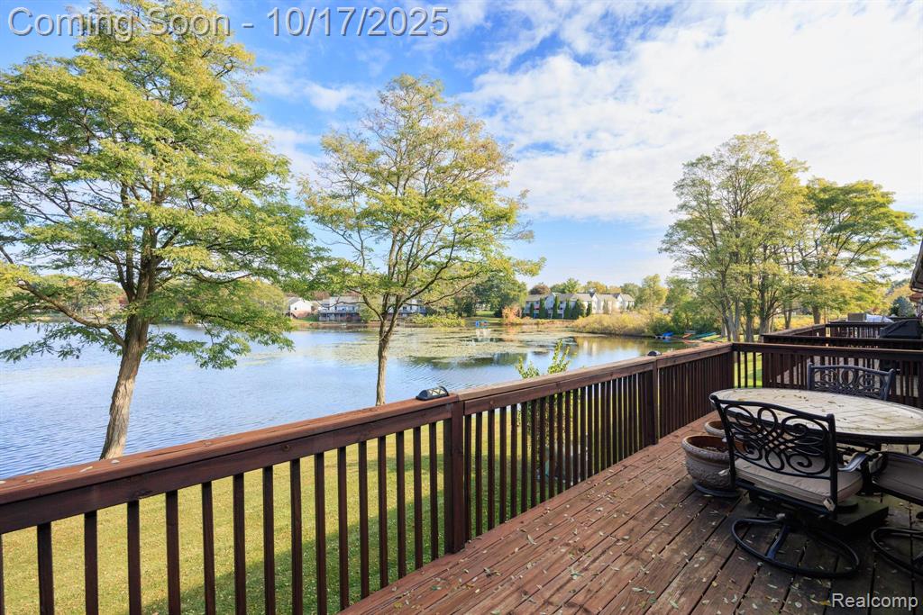 7109 Bluewater Drive, Clarkston, MI 48348 — Photo 28