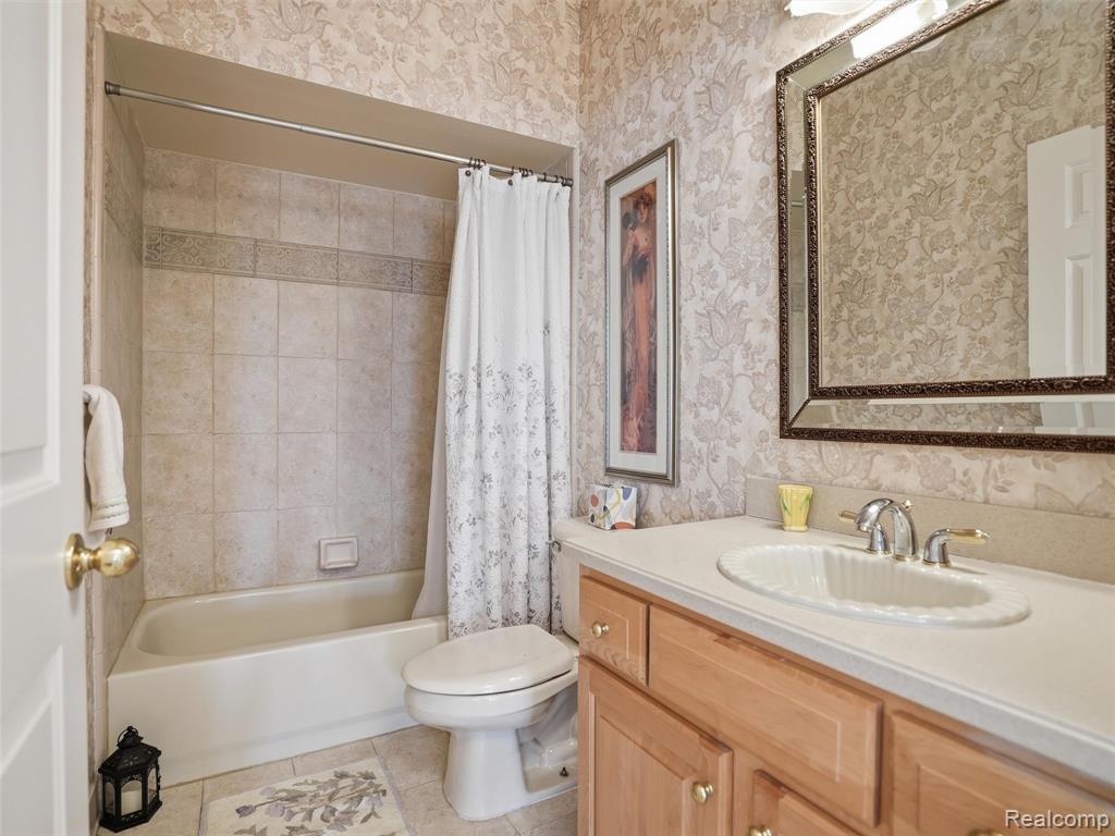 59759 Glacier Ridge N, Washington, MI — Photo 10