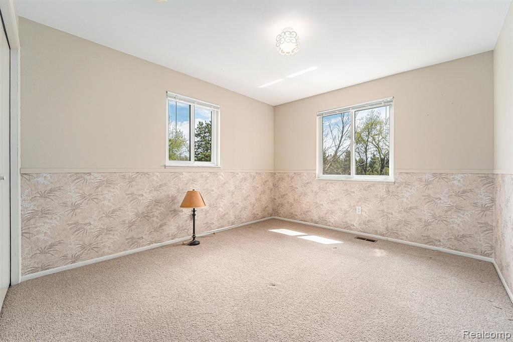 8165 Holcomb Road, Clarkston, MI 48348 — Photo 30