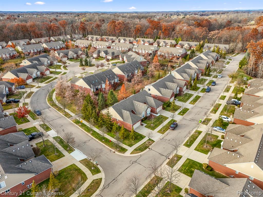 30231 Viewcrest Drive, Novi, MI 48377 — Photo 36