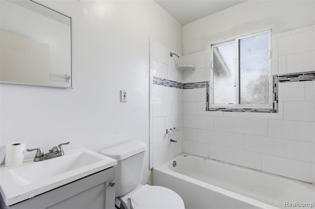 6011 Washington Street, Romulus, MI 48174 — Photo 9