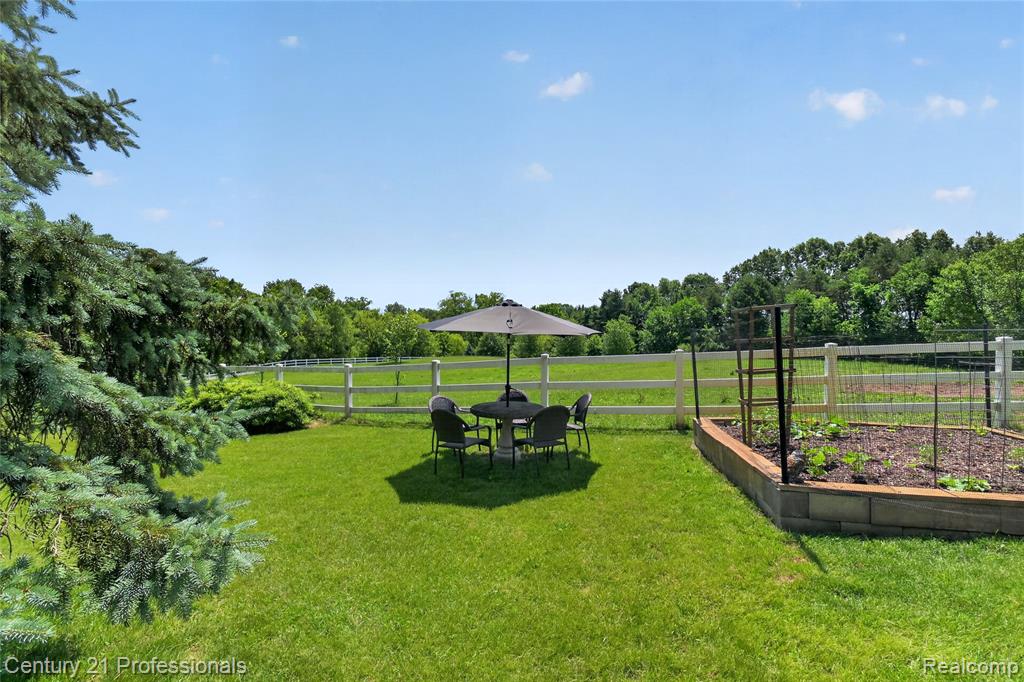 5255 Oak Hill Trail N, Commerce Twp, MI 48382 — Photo 68