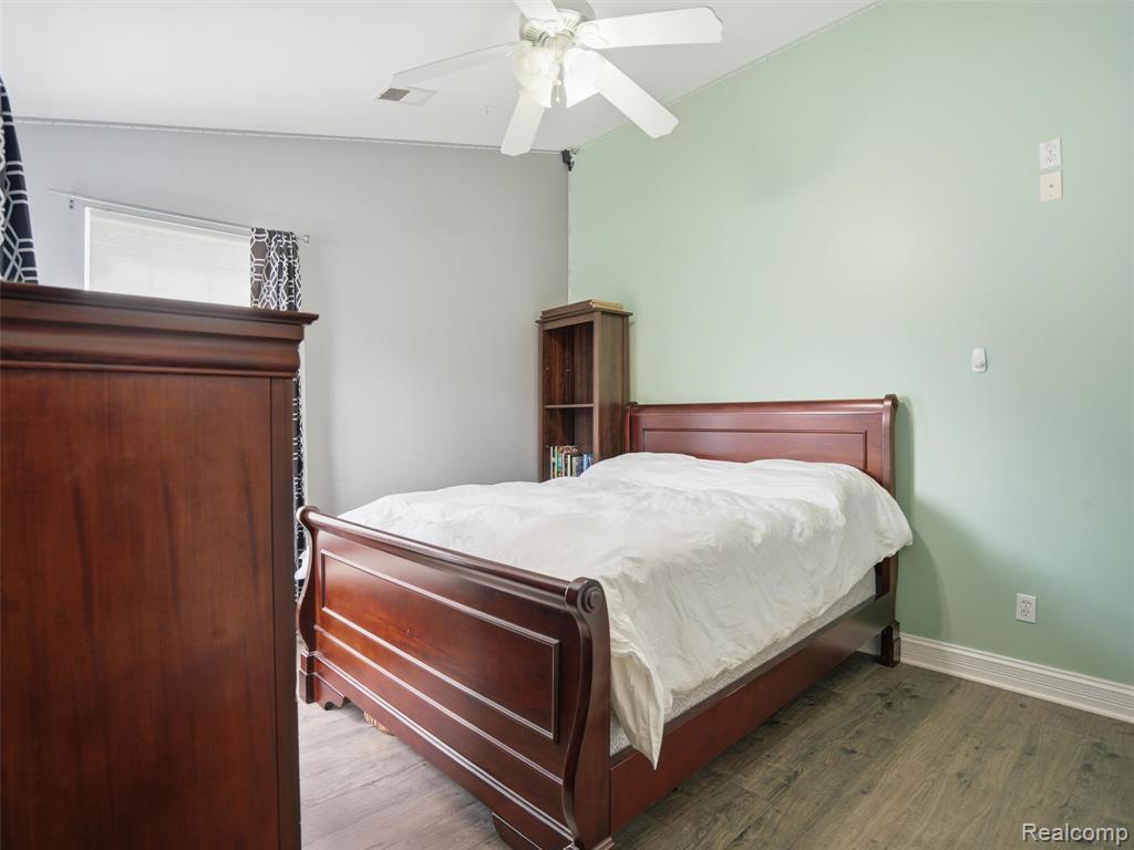 5556 Ormond Road, White Lake, MI 48383 — Photo 35