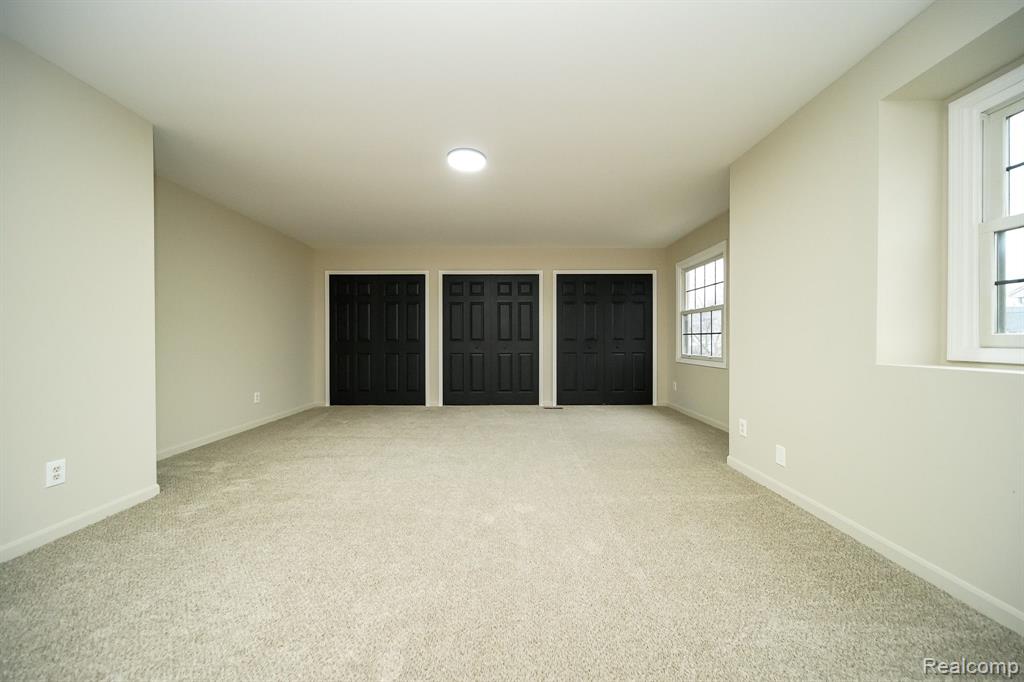460 OAKGROVE, Clawson, MI — Photo 35