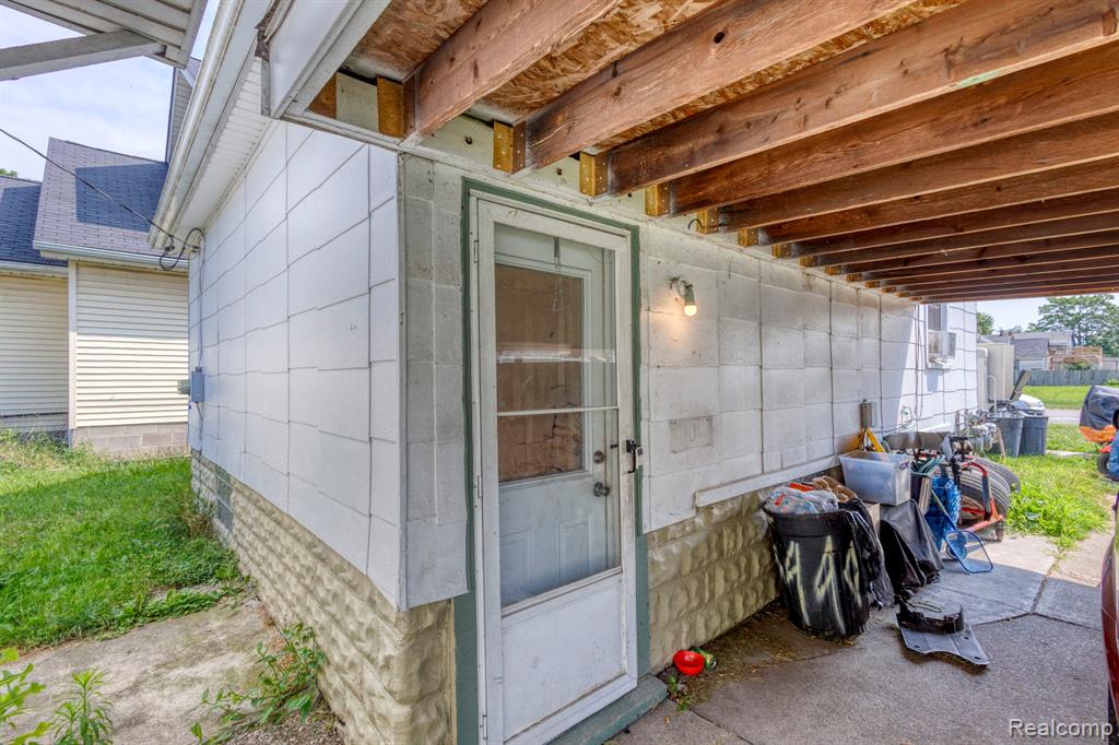 503 14TH Street, Port Huron, MI 48060 — Photo 14