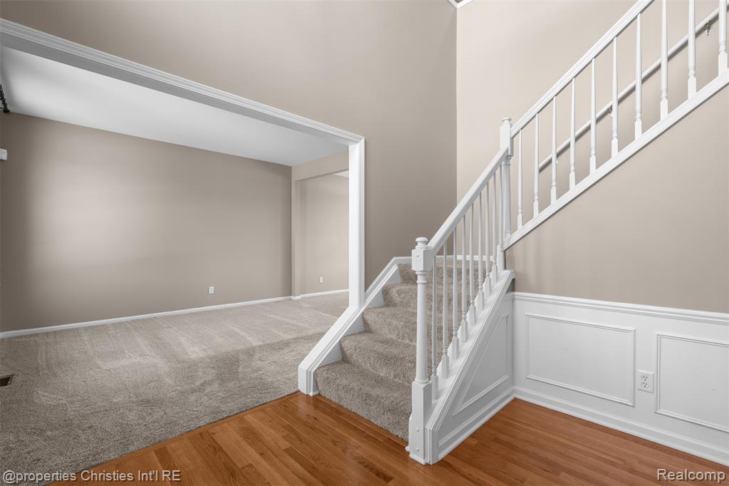 9670 Wexford Drive, Ypsilanti, MI 48198 — Photo 9