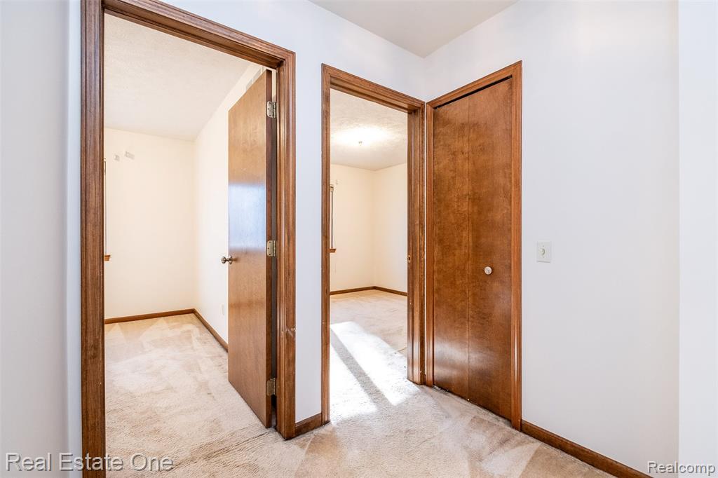 7053 Pershing, Waterford, MI 48327 — Photo 21