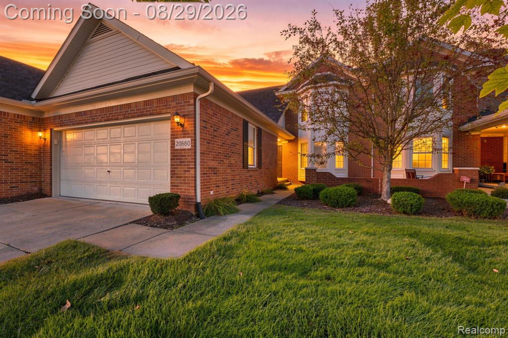 20660 Bishop Drive, Brownstown, MI 48183