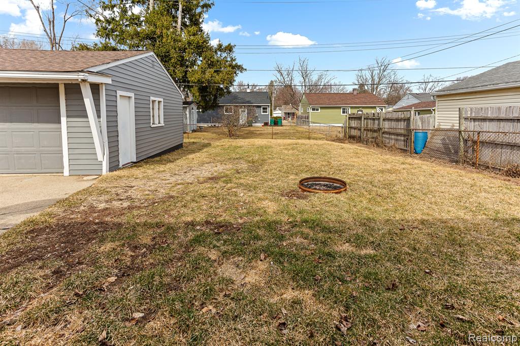 1251 CLARITA Street, Ypsilanti, MI 48198 — Photo 9