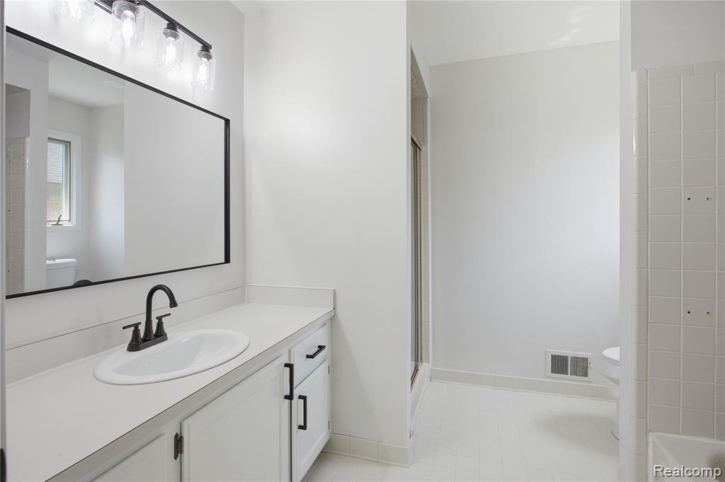 52658 Stag Ridge Drive, Macomb, MI 48042 — Photo 21