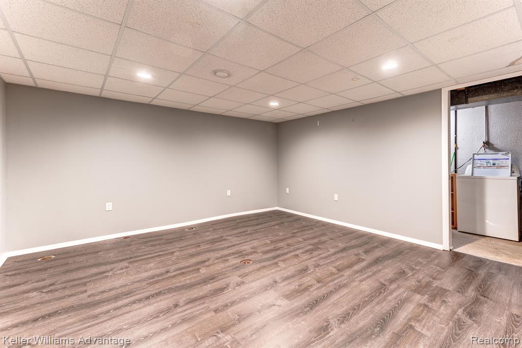 23585 Stonehenge Boulevard, Novi, MI — Photo 18
