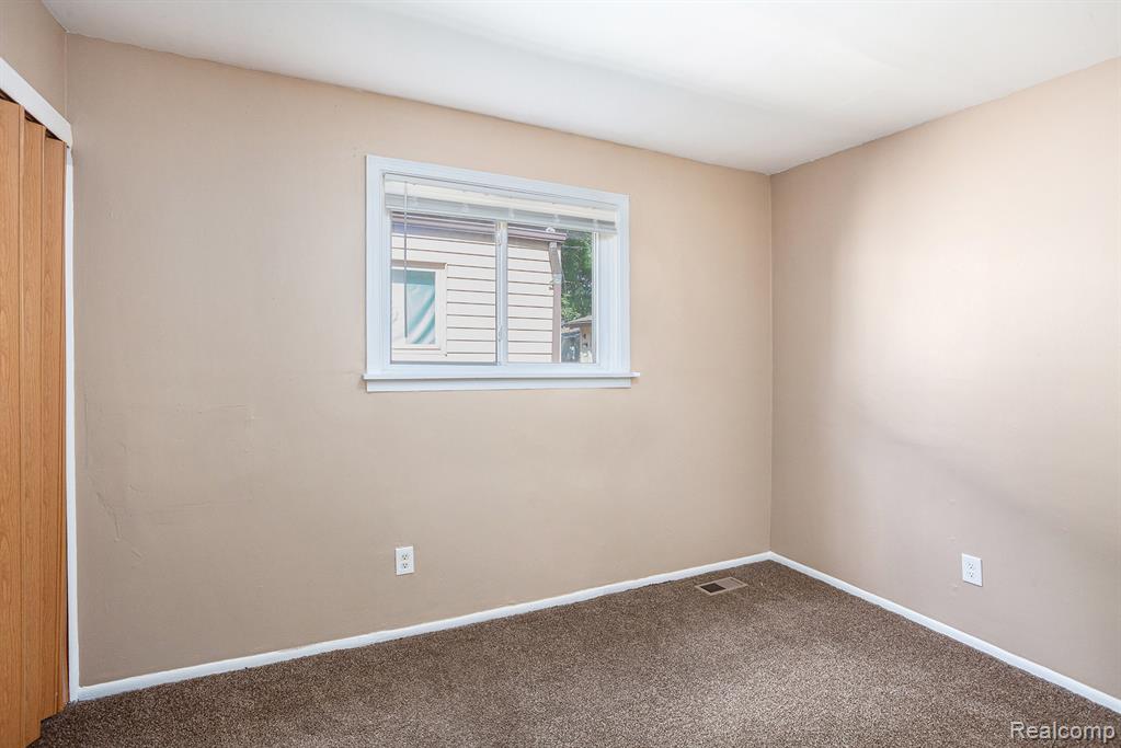 998 Dewey Street, Pontiac, MI 48340 — Photo 9
