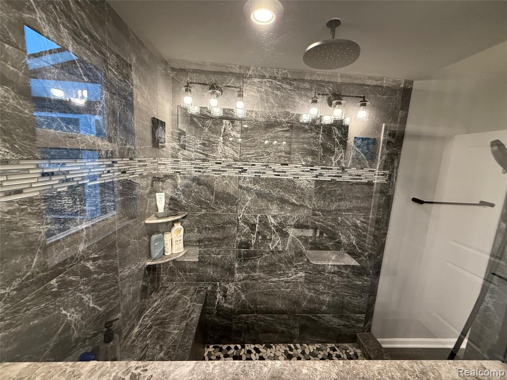 4811 Broomfield Way, Lake Orion, MI — Photo 44