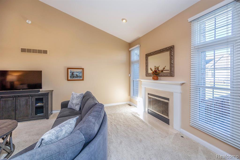 7282 GREEN MEADOW Lane, Canton, MI 48187 — Photo 24