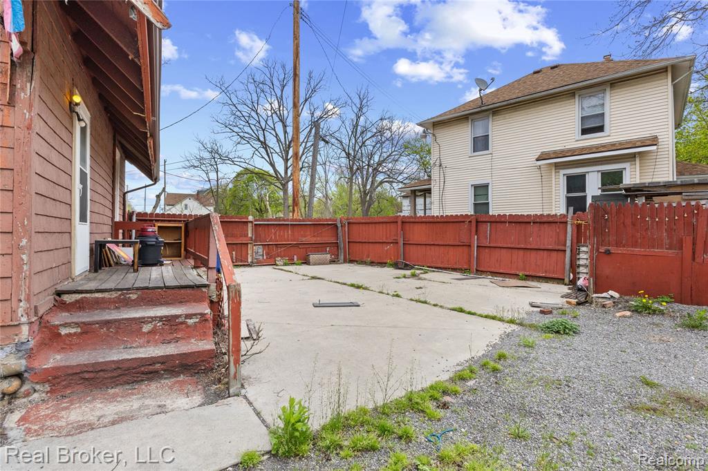 352 N Perry Street, Pontiac, MI 48342 — Photo 7