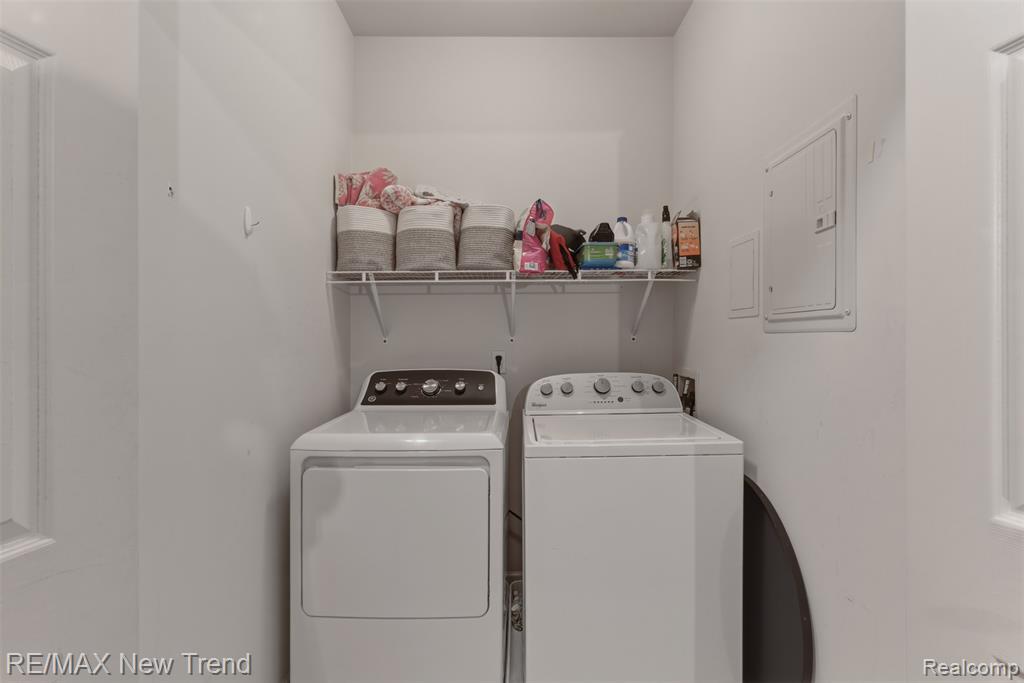 3270 Johanna Ware W, Wixom, MI 48393 — Photo 25