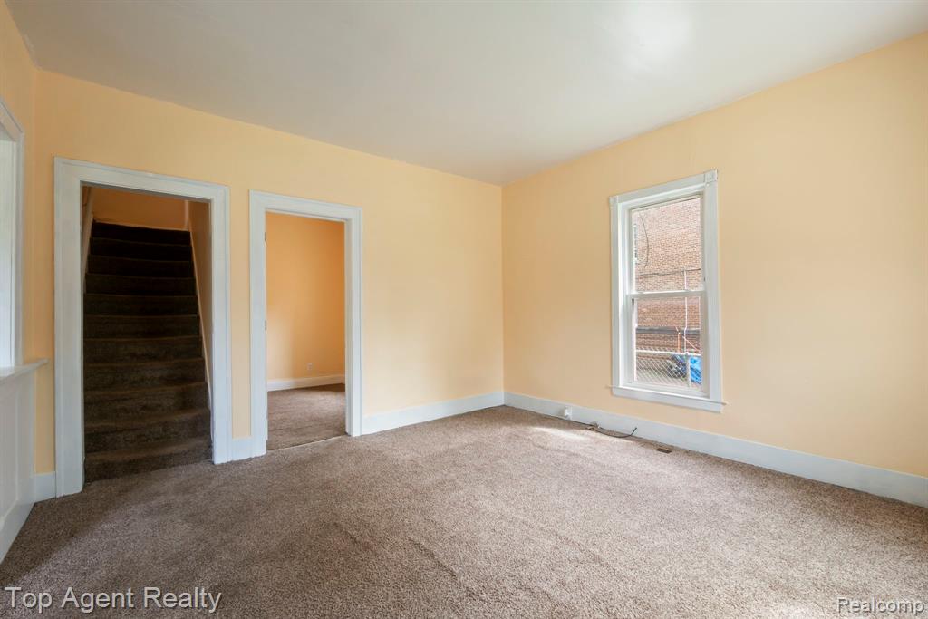 50 Henderson Street, Pontiac, MI 48341 — Photo 8