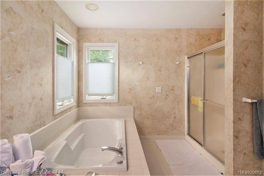 929 Winding Way, Milford, MI 48381 — Photo 27