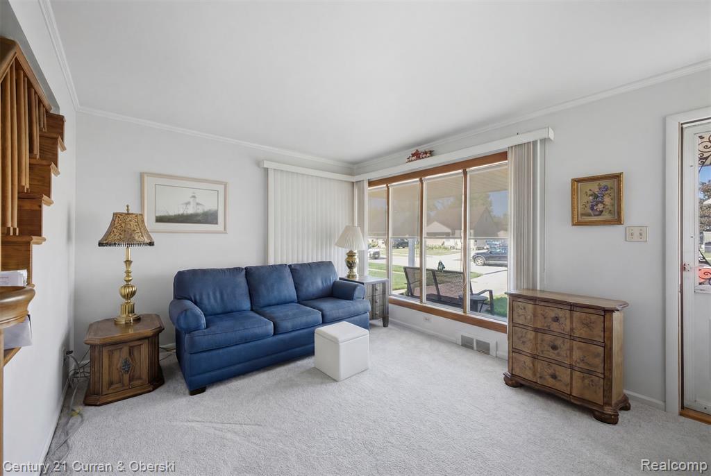 7042 Gilman Street, Garden City, MI — Photo 4