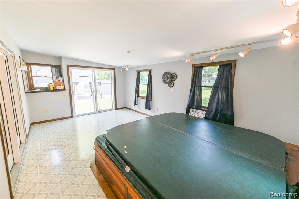 4534 SUPERIOR Street, Newport, MI 48166 — Photo 32